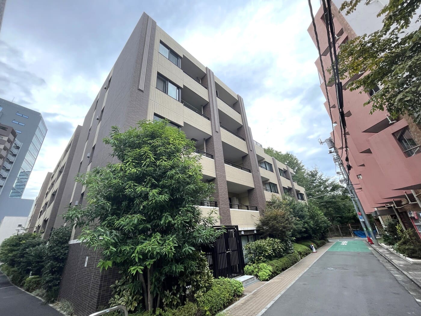 リビオ新宿御苑